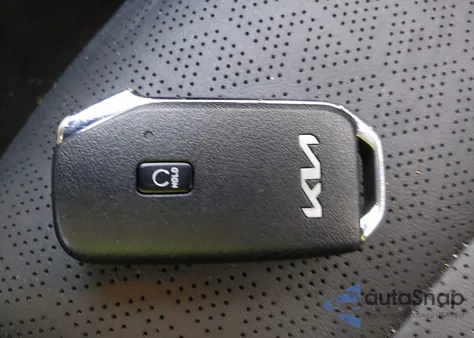 2022 Kia Sorento X-Line S z USA, uszkodzony, nr VIN 5XYRLDLC9NG106878